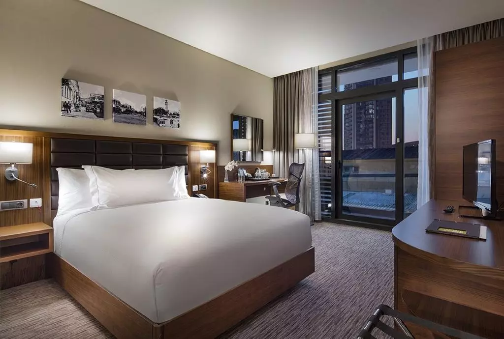 hotel hilton garden inn izmir_shabavizparvaz_13.jpg
